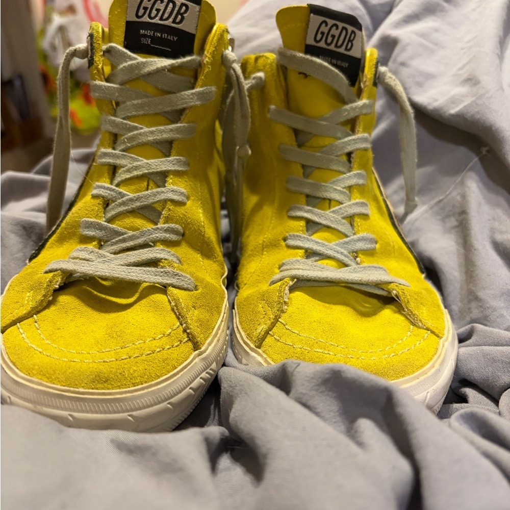 ⭐️⭐️⭐️ GOLDEN GOOSE - Yellow Hi-Top Sneakers  // sz 7.5 women - org $625 - Picture 4 of 6